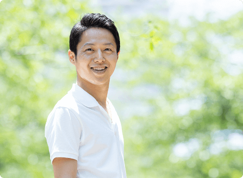 笑顔の男性